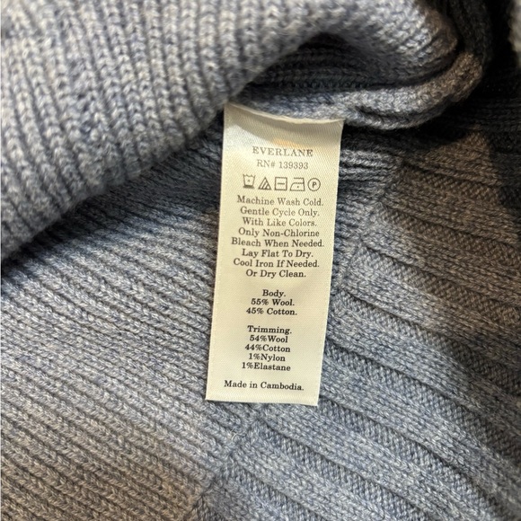 Grey-ish Blue Everlane Sweater - Picture 2 of 3